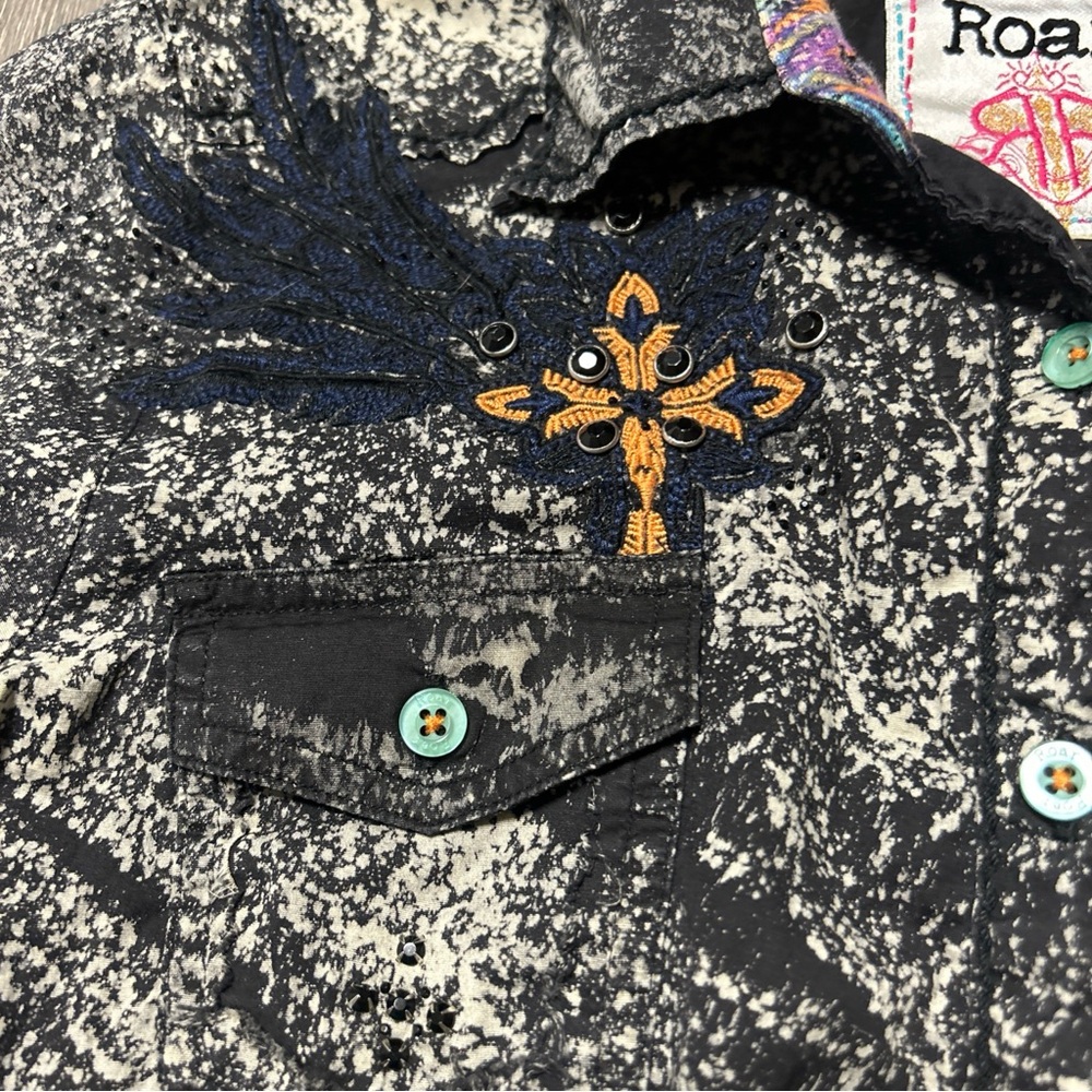 Roar Black and Gray Patterned Button Down Shirt - image 3